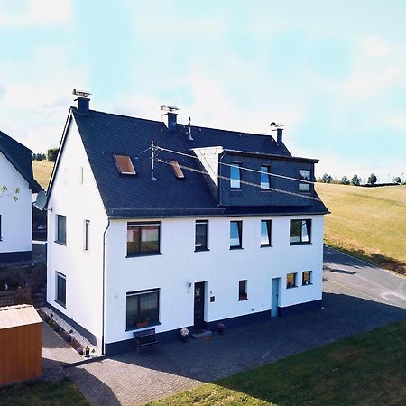 Beautiful Holiday Home Ideal For Hikers Kleinlangenfeld Eksteriør billede
