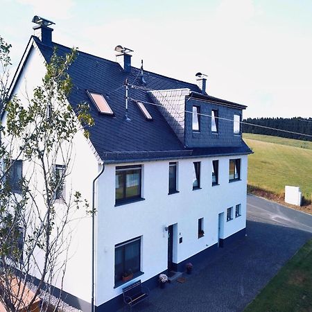 Beautiful Holiday Home Ideal For Hikers Kleinlangenfeld Eksteriør billede